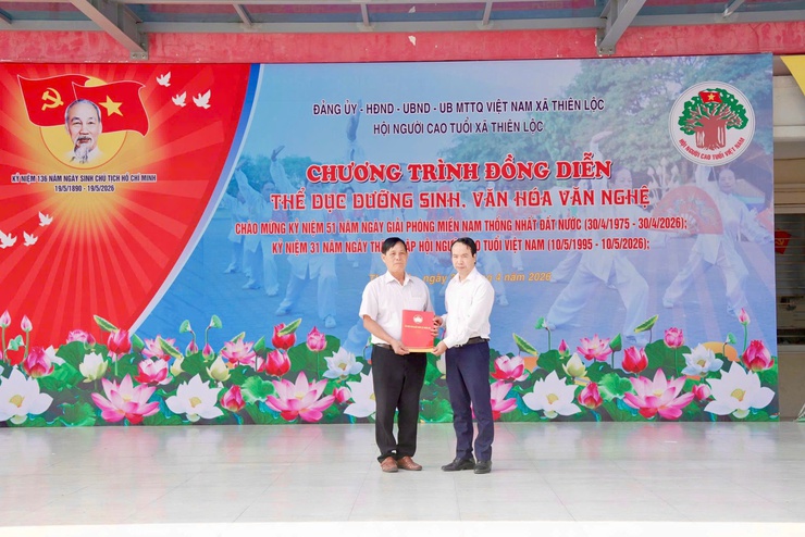 Hội Người cao tuổi xã Thiên Lộc giao lưu văn hóa, văn nghệ - thể dục dưỡng sinh chào mừng các ngày lễ lớn của đất nước.- Ảnh 3.