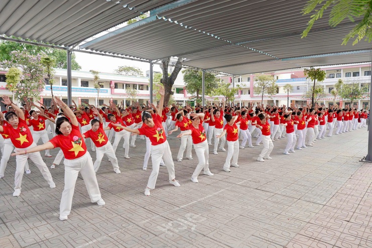 Hội Người cao tuổi xã Thiên Lộc giao lưu văn hóa, văn nghệ - thể dục dưỡng sinh chào mừng các ngày lễ lớn của đất nước.- Ảnh 17.