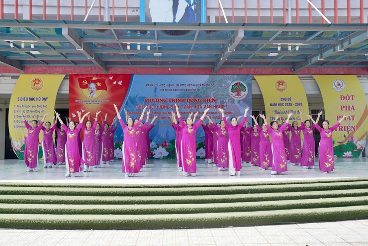 Hội Người cao tuổi xã Thiên Lộc giao lưu văn hóa, văn nghệ - thể dục dưỡng sinh chào mừng các ngày lễ lớn của đất nước.- Ảnh 14.