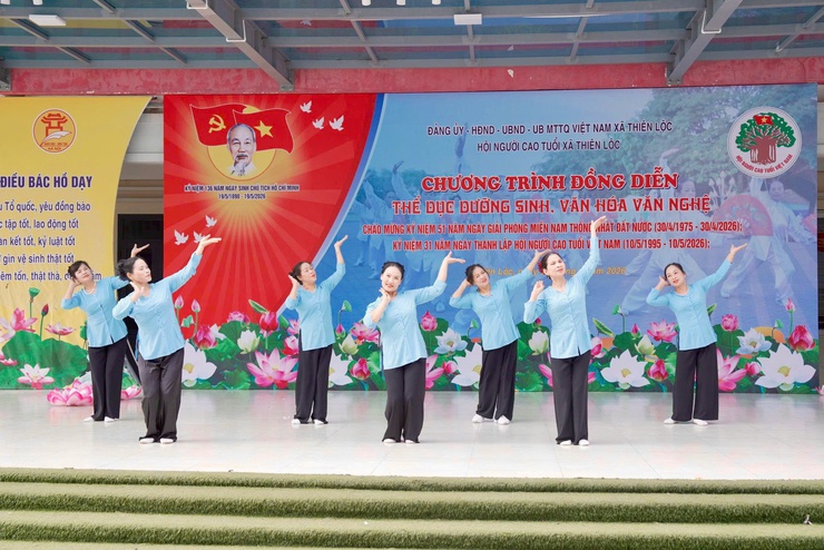 Hội Người cao tuổi xã Thiên Lộc giao lưu văn hóa, văn nghệ - thể dục dưỡng sinh chào mừng các ngày lễ lớn của đất nước.- Ảnh 11.