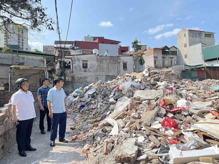 Lãnh đạo phường xuyên lễ bám thực địa, thúc tiến độ GPMB dự án Vành đai 2,5- Ảnh 4.