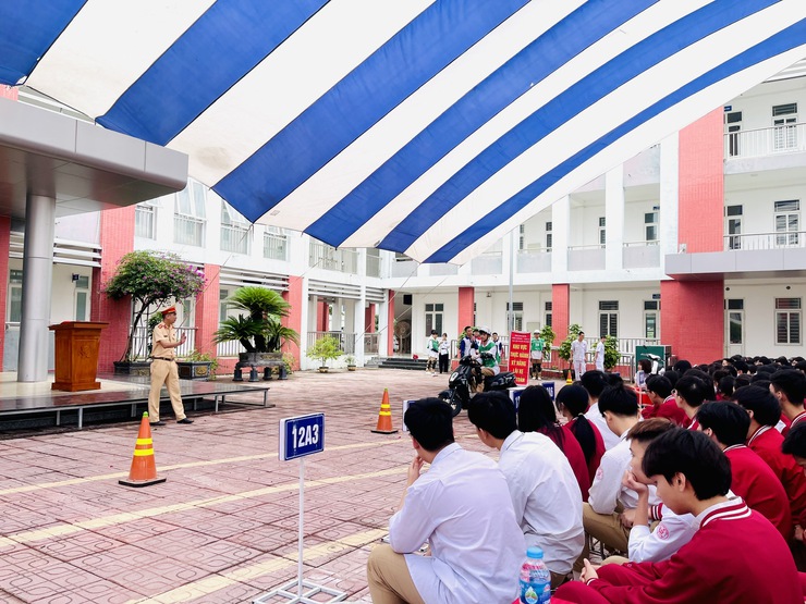 Nâng cao ý thức chấp hành ATGT, xây dựng hiệu quả văn hoá giao thông học đường- Ảnh 6.