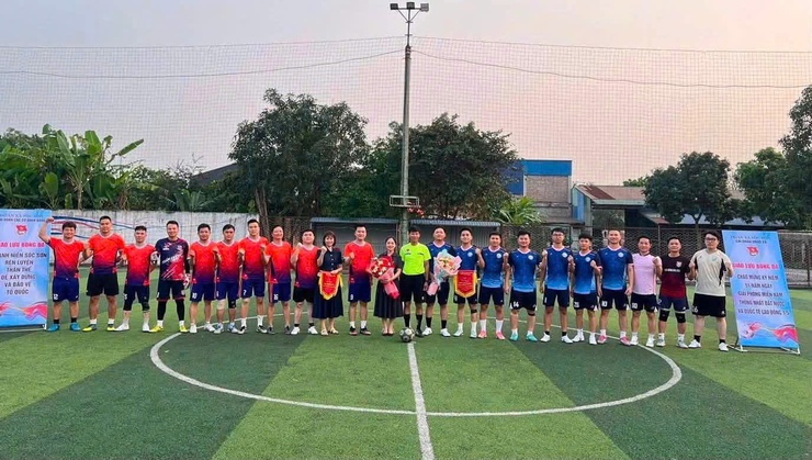 ĐOÀN TNCSHCM XÃ SÓC SƠN TỔ CHỨC CÁC HOẠT ĐỘNG VĂN HÓA, VĂN NGHỆ, THỂ DỤC THỂ THAO CHÀO MỪNG NGÀY 30/4 VÀ 1/5- Ảnh 1.
