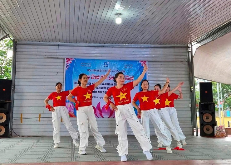 PHỤ NỮ SÓC SƠN SÔI NỔI THI ĐUA CHÀO MỪNG CÁC NGÀY LỄ LỚN- Ảnh 5.