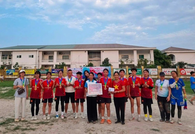 PHỤ NỮ SÓC SƠN SÔI NỔI THI ĐUA CHÀO MỪNG CÁC NGÀY LỄ LỚN- Ảnh 13.