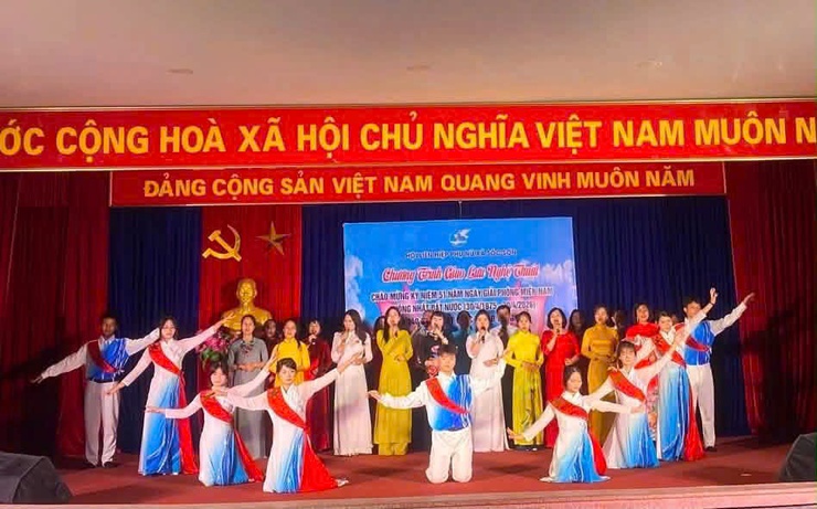 PHỤ NỮ SÓC SƠN SÔI NỔI THI ĐUA CHÀO MỪNG CÁC NGÀY LỄ LỚN- Ảnh 2.