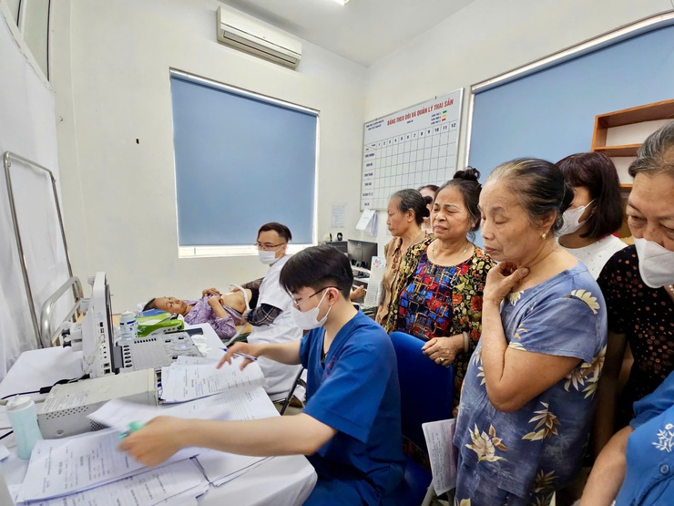 Phường Thanh Liệt tổ chức Ngày cao điểm “Chiến dịch truyền thông lồng ghép cung cấp dịch vụ chăm sóc sức khỏe, nâng cao chất lượng dân số năm 2026"- Ảnh 5.