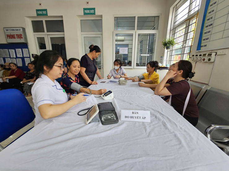 Phường Thanh Liệt tổ chức Ngày cao điểm “Chiến dịch truyền thông lồng ghép cung cấp dịch vụ chăm sóc sức khỏe, nâng cao chất lượng dân số năm 2026"- Ảnh 9.