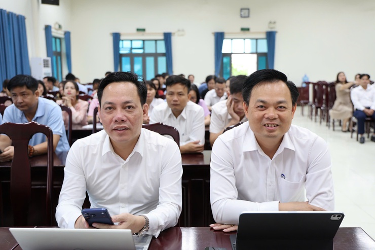 Tam Hưng quán triệt Chỉ thị số 09-CT/TU: Siết chặt kỷ luật, nâng cao hiệu lực, hiệu quả thực thi công vụ- Ảnh 2.