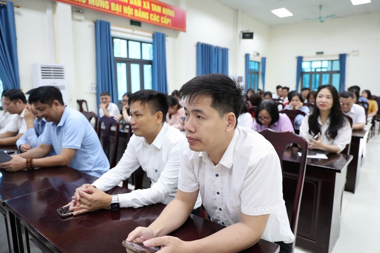 Tam Hưng quán triệt Chỉ thị số 09-CT/TU: Siết chặt kỷ luật, nâng cao hiệu lực, hiệu quả thực thi công vụ- Ảnh 5.