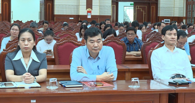 Phúc Thọ sinh hoạt dưới Cờ tháng 5 và giao ban đánh giá kết quả thực hiện nhiệm vụ tháng 4, triển khai nhiệm vụ tháng 5/2026- Ảnh 3.