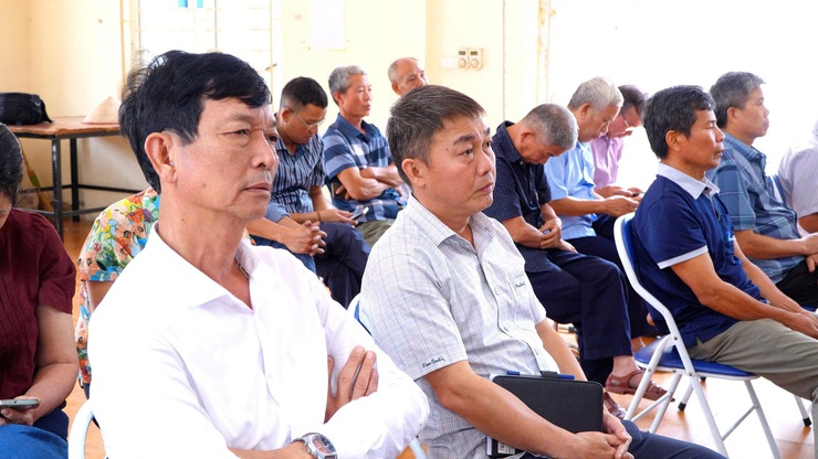 ĐỒNG CHÍ ĐINH HỮU BÌNH, PHÓ BÍ THƯ ĐẢNG ỦY, CHỦ TỊCH UBND XÃ DỰ SINH HOẠT CHI BỘ THÔN TRI LỄ 1

- Ảnh 2.