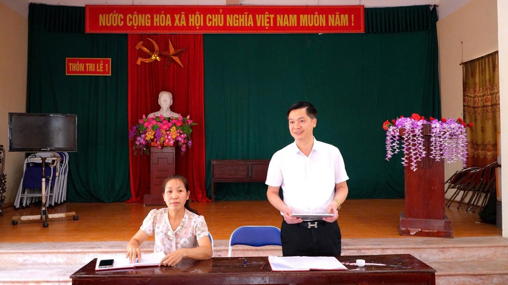ĐỒNG CHÍ ĐINH HỮU BÌNH, PHÓ BÍ THƯ ĐẢNG ỦY, CHỦ TỊCH UBND XÃ DỰ SINH HOẠT CHI BỘ THÔN TRI LỄ 1

- Ảnh 7.