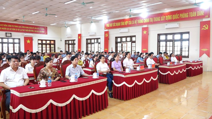 Xã Vật Lại tổ chức Lễ chào cờ đầu tuần và triển khai nhiệm vụ trọng tâm tháng 5 năm 2026- Ảnh 1.