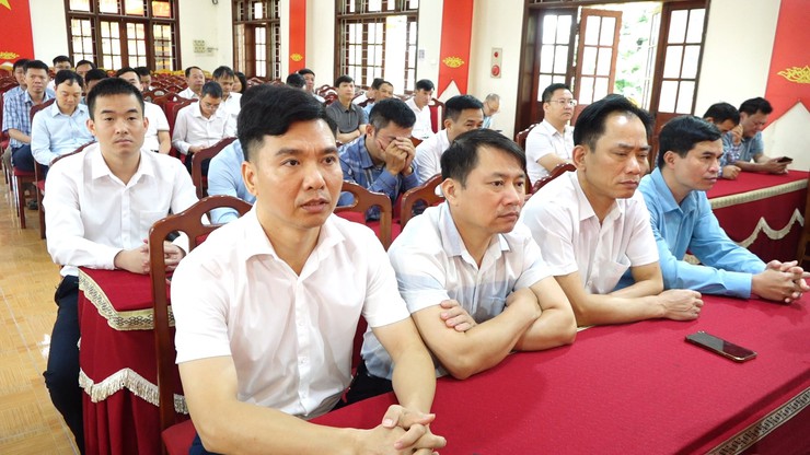 Xã Vật Lại tổ chức Lễ chào cờ đầu tuần và triển khai nhiệm vụ trọng tâm tháng 5 năm 2026- Ảnh 4.