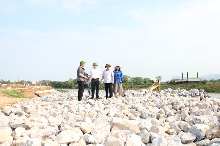 Xã Quảng Bị kiểm tra tiến độ thực hiện các dự án trên địa bàn- Ảnh 6.