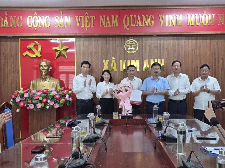 XÃ KIM ANH TỔ CHỨC HỘI NGHỊ CÔNG BỐ QUYẾT ĐỊNH ĐIỀU ĐỘNG, BỔ NHIỆM CÁN BỘ.- Ảnh 4.