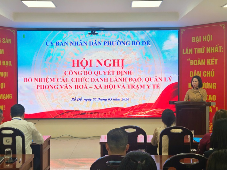 PHƯỜNG BỒ ĐỀ TỔ CHỨC HỘI NGHỊ CÔNG BỐ QUYẾT ĐỊNH BỔ NHIỆM CÁN BỘ LÃNH ĐẠO, QUẢN LÝ- Ảnh 3.