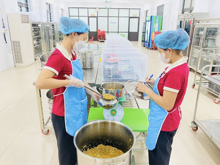 Đại Xuyên: nhiều trường học siết chặt kiểm soát an toàn thực phẩm trong bữa ăn bán trú- Ảnh 4.