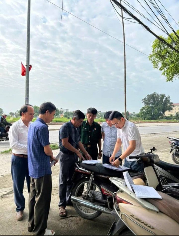 Ủy ban MTTQ xã Ứng Thiên đẩy mạnh tuyên truyền, vận động giải phóng mặt bằng dự án nâng cấp Quốc lộ 21B- Ảnh 1.