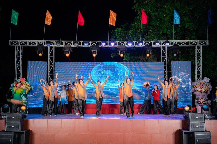 ĐẶC SẮC CHƯƠNG TRÌNH VĂN NGHỆ CHÀO MỪNG ĐẠI HỘI ĐẠI BIỂU TOÀN QUỐC MTTQ VIỆT NAM VÀ CÁC TỔ CHỨC CHÍNH TRỊ - XÃ HỘI NHIỆM KỲ 2026-2031- Ảnh 25.