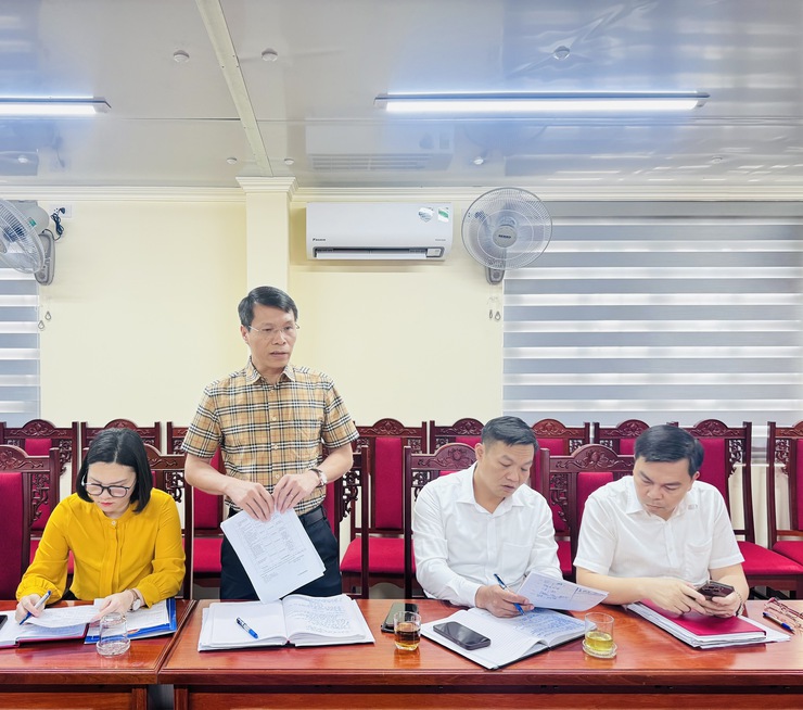 UBND xã tổ chức Hội nghị thống nhất lịch công tác tuần và nghe báo cáo phân bổ dự toán ngân sách năm 2026- Ảnh 4.