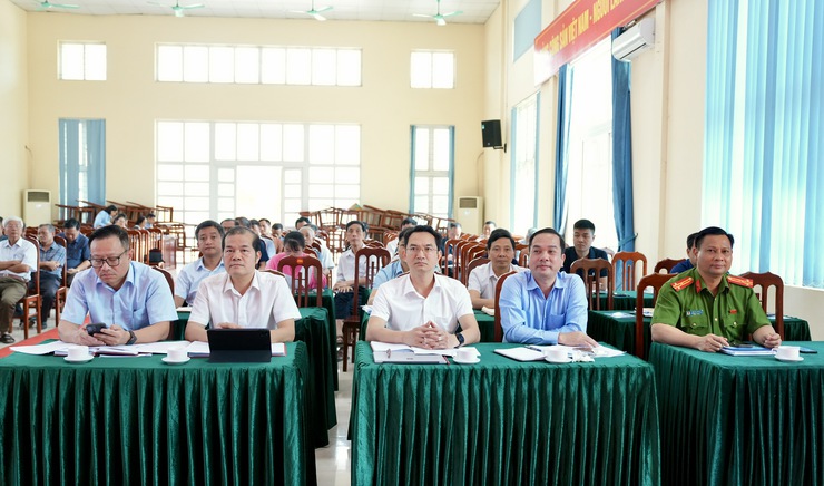Giao ban công tác tháng 4/2026 của Đảng ủy xã Sơn Đồng- Ảnh 2.