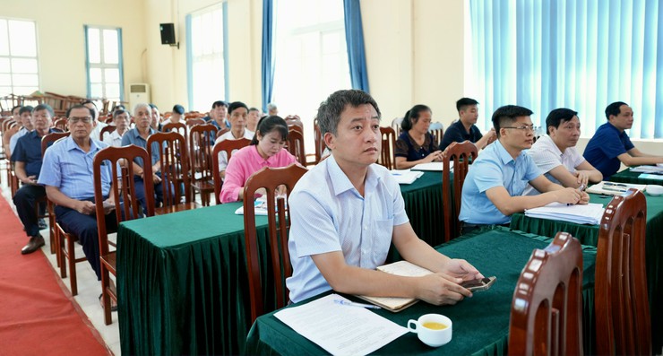 Giao ban công tác tháng 4/2026 của Đảng ủy xã Sơn Đồng- Ảnh 3.