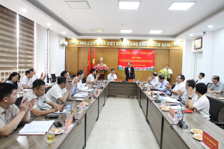 Hiệp hội Khoa học Hành chính Việt Nam khảo sát, trao đổi kết quả trong quá trình thực hiện chính quyền 02 cấp tại phường Xuân Phương - Ảnh 1.