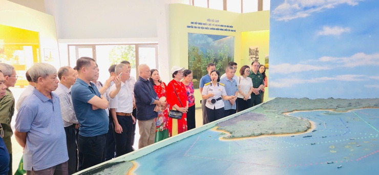 Ban Thanh tra nhân dân phường Long Biên tổ chức tham quan, học tập tại thành phố Hải Phòng- Ảnh 5.
