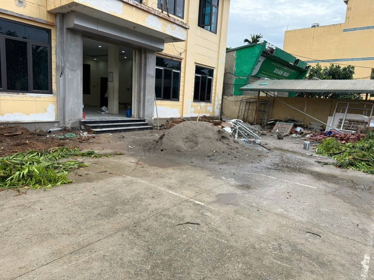 Agribank Chi nhánh Xuân Mai đồng thuận bàn giao mặt bằng phục vụ dự án nâng cấp Quốc lộ 6- Ảnh 3.