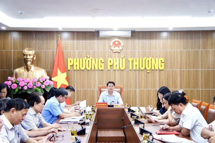Phường Phú Thượng tham dự Hội nghị tiếp xúc cử tri đại biểu Quốc hội sau Kỳ họp thứ nhất, Quốc hội khóa XVI- Ảnh 1.