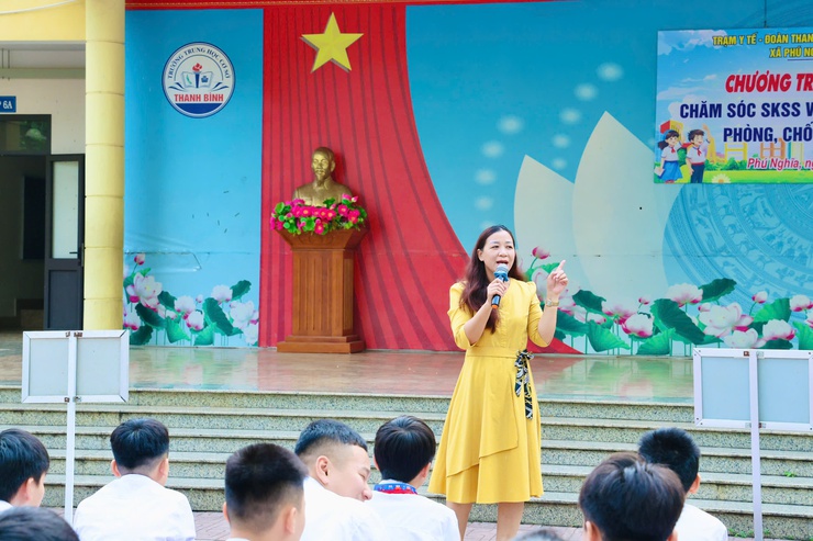 Truyền thông chăm sóc sức khỏe sinh sản vị thành niên và kỹ năng phòng, chống xâm hại trẻ em tại trường THCS Thanh Bình- Ảnh 7.