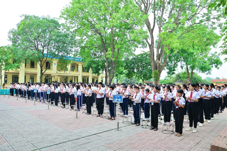 Truyền thông chăm sóc sức khỏe sinh sản vị thành niên và kỹ năng phòng, chống xâm hại trẻ em tại trường THCS Thanh Bình- Ảnh 1.
