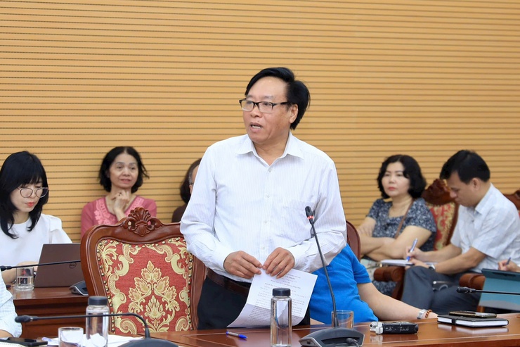 Hội nghị tiếp xúc cử tri Đại biểu Quốc hội sau kỳ họp thứ Nhất Quốc hội khóa XVI
- Ảnh 3.