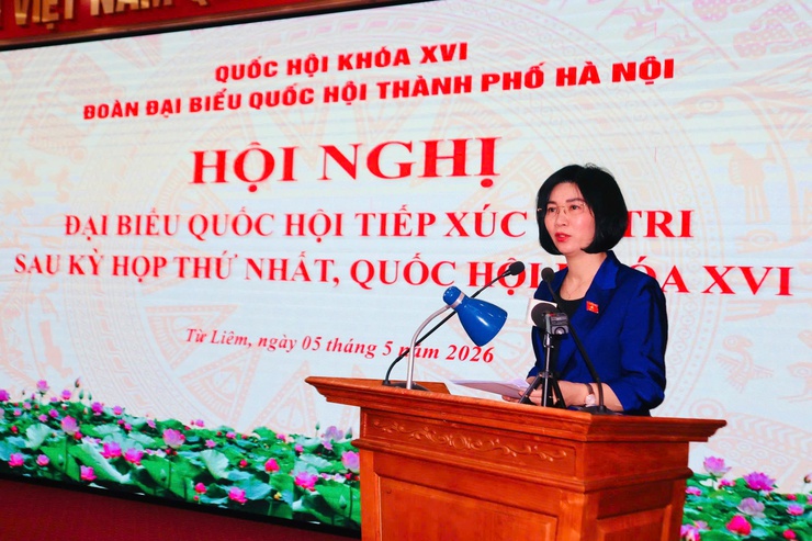 Hội nghị tiếp xúc cử tri Đại biểu Quốc hội sau kỳ họp thứ Nhất Quốc hội khóa XVI
- Ảnh 4.