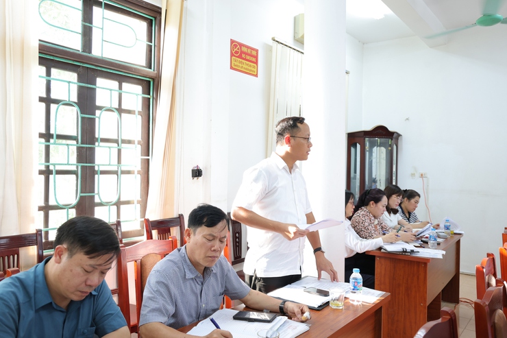 Hội nghị Ban chấp hành Đảng bộ xã Phú Nghĩa lần thứ Năm thảo luận, cho ý kiến đối với 04 nhóm nội dung quan trọng- Ảnh 5.