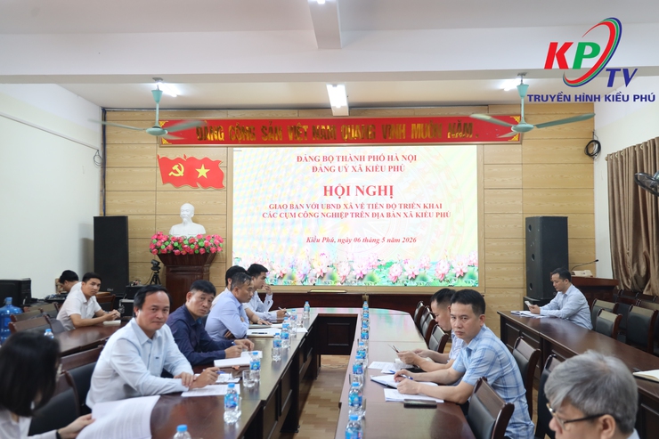 Đảng ủy xã Kiều Phú giao ban với UBND xã, quyết liệt tháo gỡ khó khăn, đẩy nhanh tiến độ các cụm công nghiệp trên địa bàn- Ảnh 2.