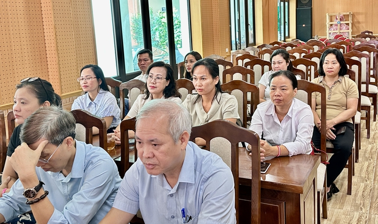 TẬP HUẤN VỀ PHÒNG, CHỐNG TÁC HẠI CỦA THUỐC LÁ CHO BAN CHỈ ĐẠO HOẠT ĐỘNG VÀ CÁN BỘ PHÒNG, BAN XÃ ĐẠI THANH.- Ảnh 4.