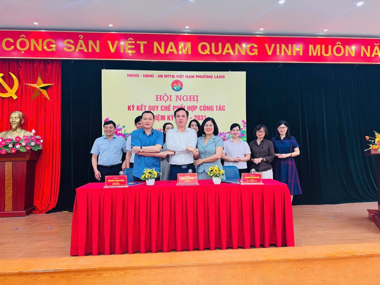HĐND - UBND - ỦY BAN MTTQ VIỆT NAM PHƯỜNG LÁNG KÝ KẾT CHƯƠNG TRÌNH PHỐI HỢP CÔNG TÁC NHIỆM KỲ 2026 – 2031- Ảnh 3.