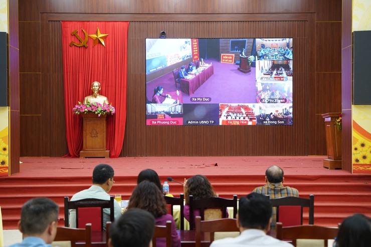 Đại biểu Quốc hội (Đơn vị bầu cử số 8) thành phố Hà Nội tiếp xúc cử tri 12 xã- Ảnh 3.