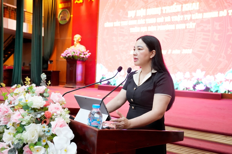 SƠN TÂY TRIỂN KHAI ĐỒNG BỘ THU GOM RÁC THEO GIỜ, TĂNG CƯỜNG VỆ SINH MÔI TRƯỜNG VÀ TRẬT TỰ ĐÔ THỊ- Ảnh 4.