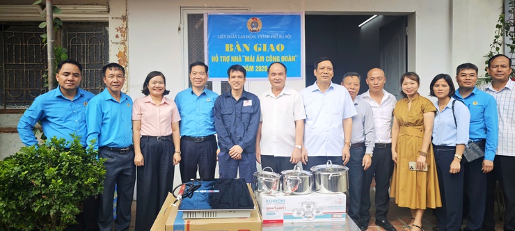 CÔNG ĐOÀN XÃ NỘI BÀI BÀN GIAO “MÁI ẤM CÔNG ĐOÀN” CHO CÔNG NHÂN CÓ HOÀN CẢNH KHÓ KHĂN- Ảnh 14.