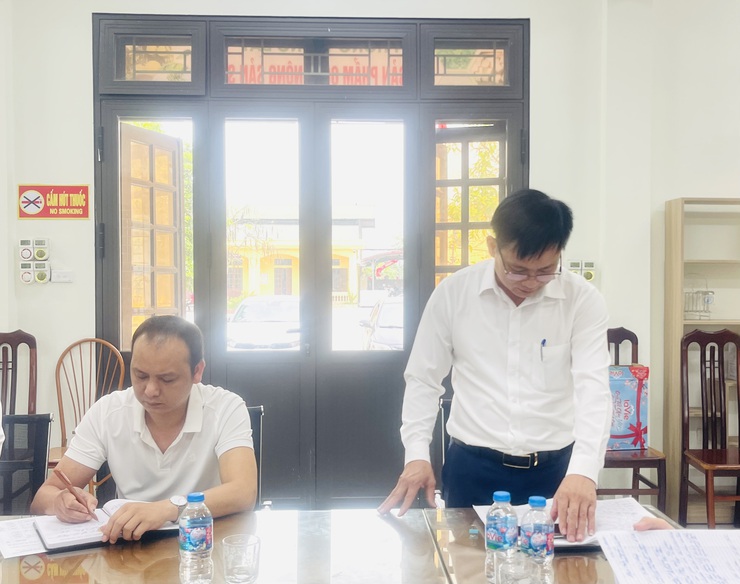 Chi bộ Trung tâm Dịch vụ tổng hợp xã Phúc Lộc tổ chức sinh hoạt thường kỳ và chuyên đề tháng 5/2026- Ảnh 3.