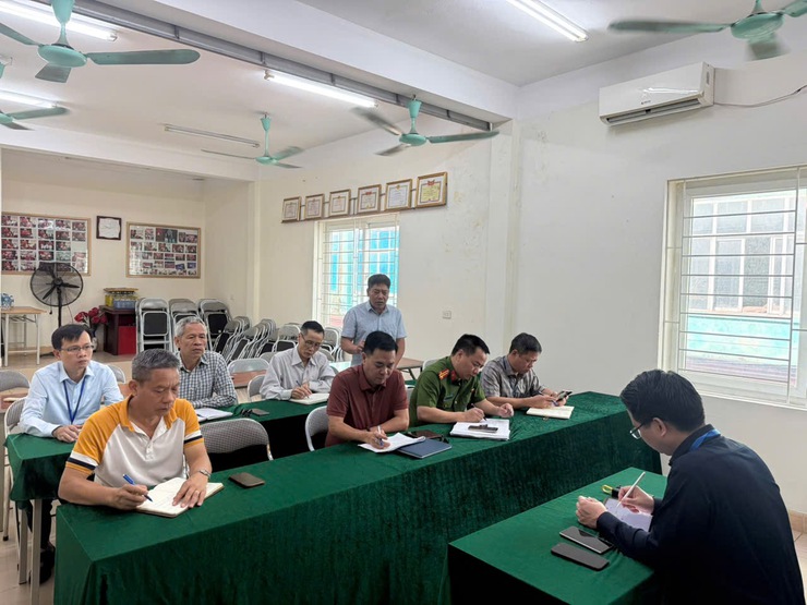 UBND phường Long Biên làm việc với các tổ dân phố về giải quyết kiến nghị của Nhân dân- Ảnh 1.