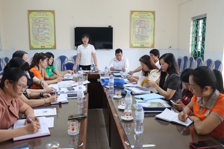 SIẾT CHẶT AN TOÀN THỰC PHẨM TẠI CÁC TRƯỜNG HỌC CÓ TỔ CHỨC ĂN BÁN TRÚ Ở PHÚ XUYÊN- Ảnh 2.