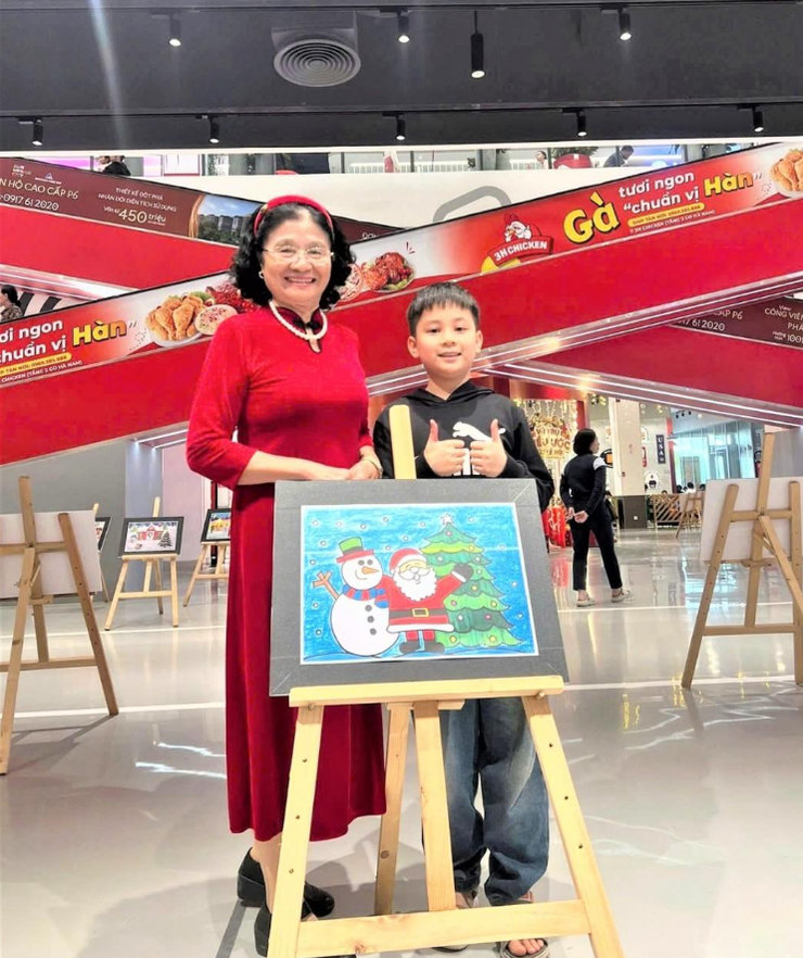 Phường Tây Hồ tổ chức Cuộc thi vẽ tranh thiếu nhi với chủ đề “Ông bà trong trái tim em”.- Ảnh 3.