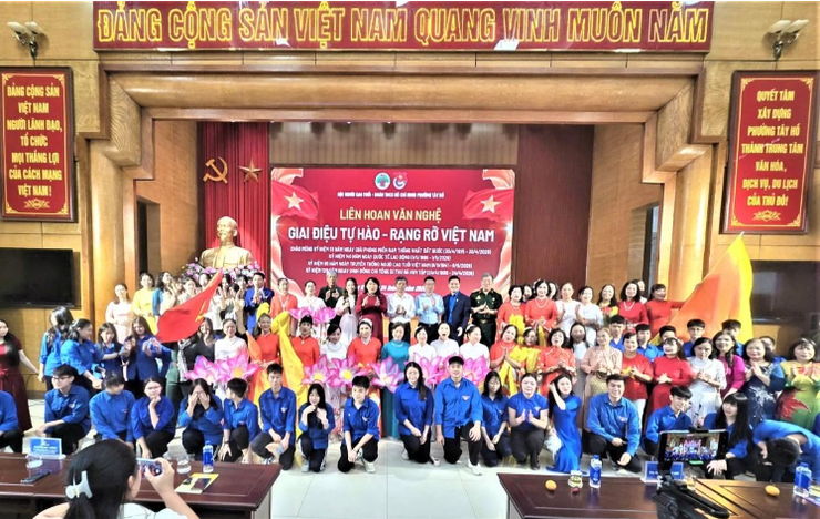 Phường Tây Hồ tổ chức Cuộc thi vẽ tranh thiếu nhi với chủ đề “Ông bà trong trái tim em”.- Ảnh 5.