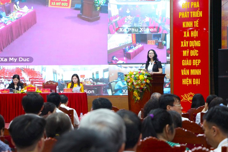 Đại biểu Quốc hội (Đơn vị bầu cử số 8) thành phố Hà Nội tiếp xúc cử tri 12 xã- Ảnh 1.
