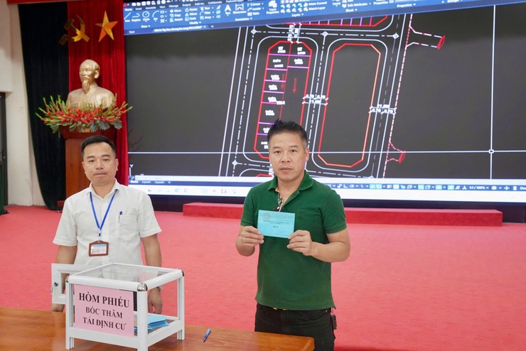 Thiên Lộc: 6/6 hộ dân bốc thăm tái định cư dự án cầu Thượng Cát, đảm bảo công khai, minh bạch- Ảnh 5.